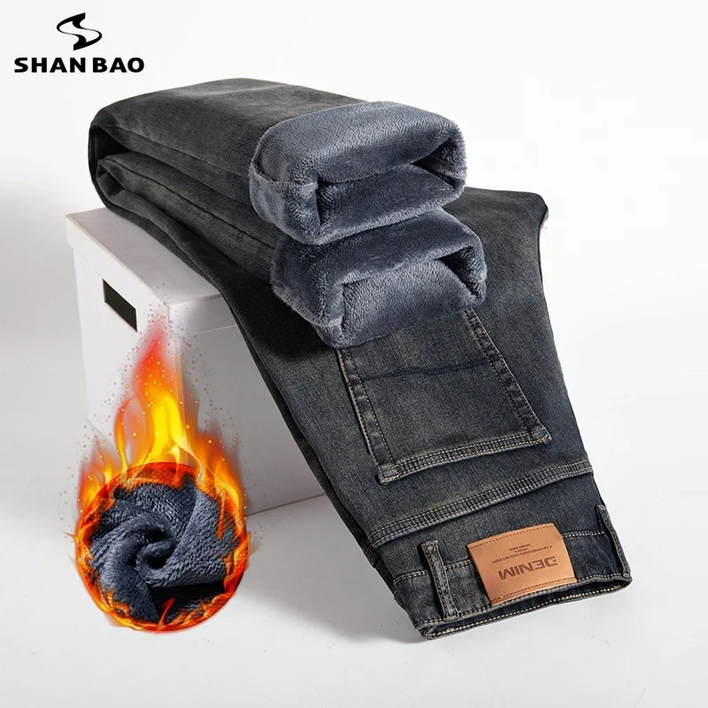 Jeans Casual nostalgici da uomo in velluto addensato invernale pantaloni lunghi stile Micro-elastico per giovani larghi e dritti di grandi dimensioni