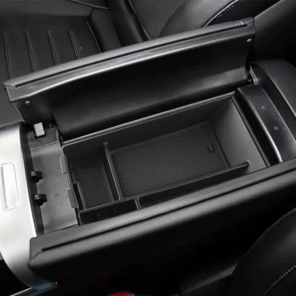 منظم تخزين مسند الذراع لسيارة Mercedes Benz classe C W206 C200 C220 2022 2023 2024 مسند الذراع صندوق تخزين ثانوي وحدة تحكم مركزية