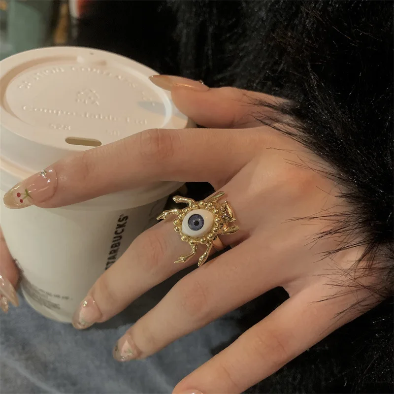 HangZhi Exaggerated Devil\'s Eye Insect Ring Butterfly Beetle Animal Copper Metal Chunky Punk Charms Jewelry for Women