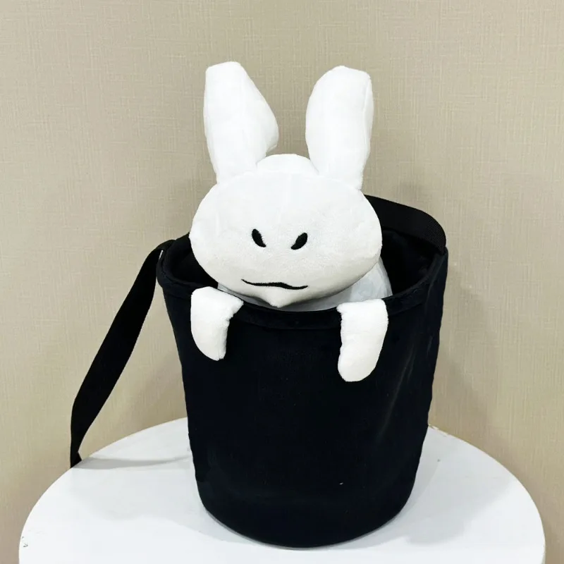 Produtos roblox jogo criativo periférico dos desenhos animados bonito preto e branco coelho brinquedo de pelúcia boneca decoração do quarto presentes aniversário