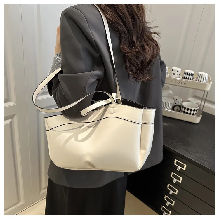 1 Stück Spezialtasche für Damen, große Kapazität, modische Joker-Umhängetasche, neue tragbare Handtasche für Pendler. – Detail 13