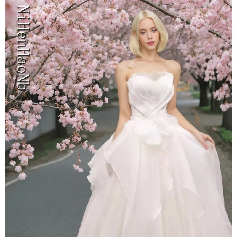 Bruidsjurk 2025, nieuwe verkoop trouwjurken, bruidsmeisjesreizen, foto's, high-end gevoelens, bruidsjurk van kantstof