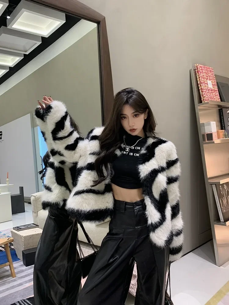 Short Coat Zebra Striped Fox Fur Thick Eco-friendly Fur Winter Women Jacket Thick Warm Faux Fur Long Sleeve Outer Clothing 2023