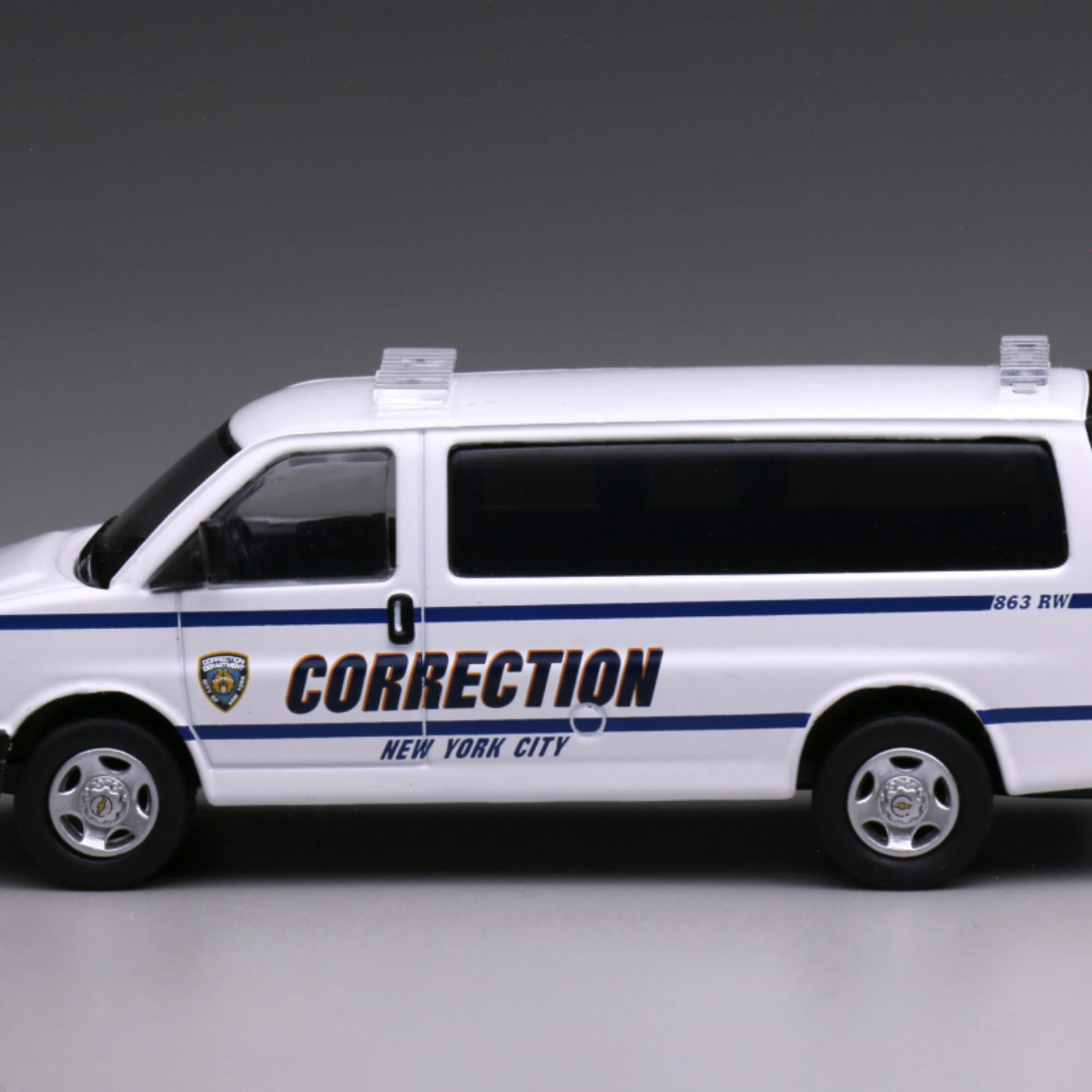 596 모델 1:64 Express New York City Department of Punishments 다이캐스트 합금 자동차 모델 어린이 장난감 및 선물