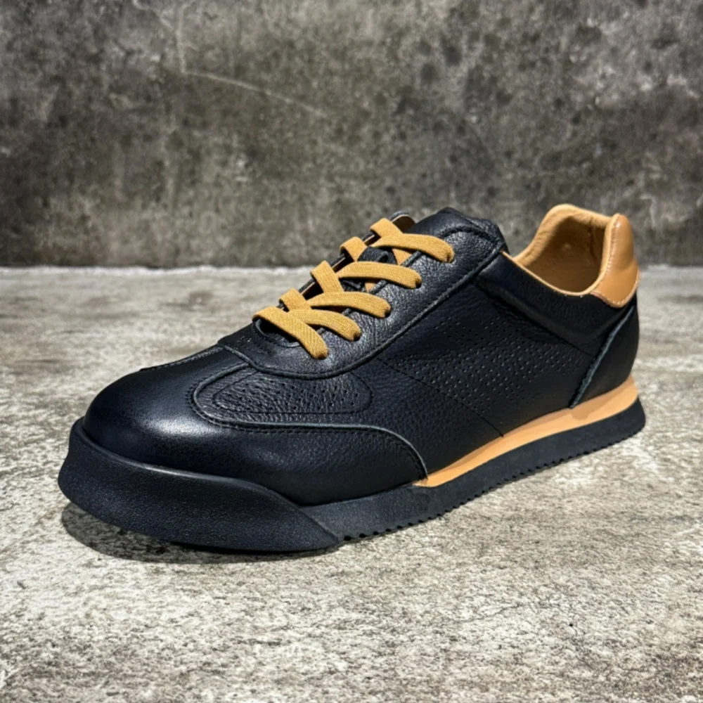 

Men's hand-carved genuine leather shoes, suitable for both sports and casual occasions. Versatile sports shoes, breathable platf