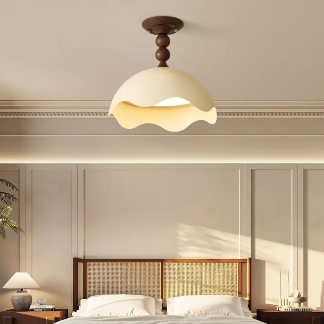 クリエイティブな木製スタイルの卵殻天井ランプ、フレンチクリームスタイルの寝室ランプ、新しいデザイナーヴィンテージルームランプ