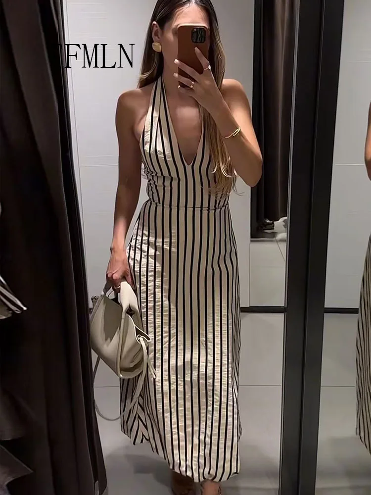 

Elegant Women Fashion Striped Halter Neck Maxi Dress Sexy Deep V-neck Lace Up Causal Long Dress 2026 Lady New Vacation Vestidos