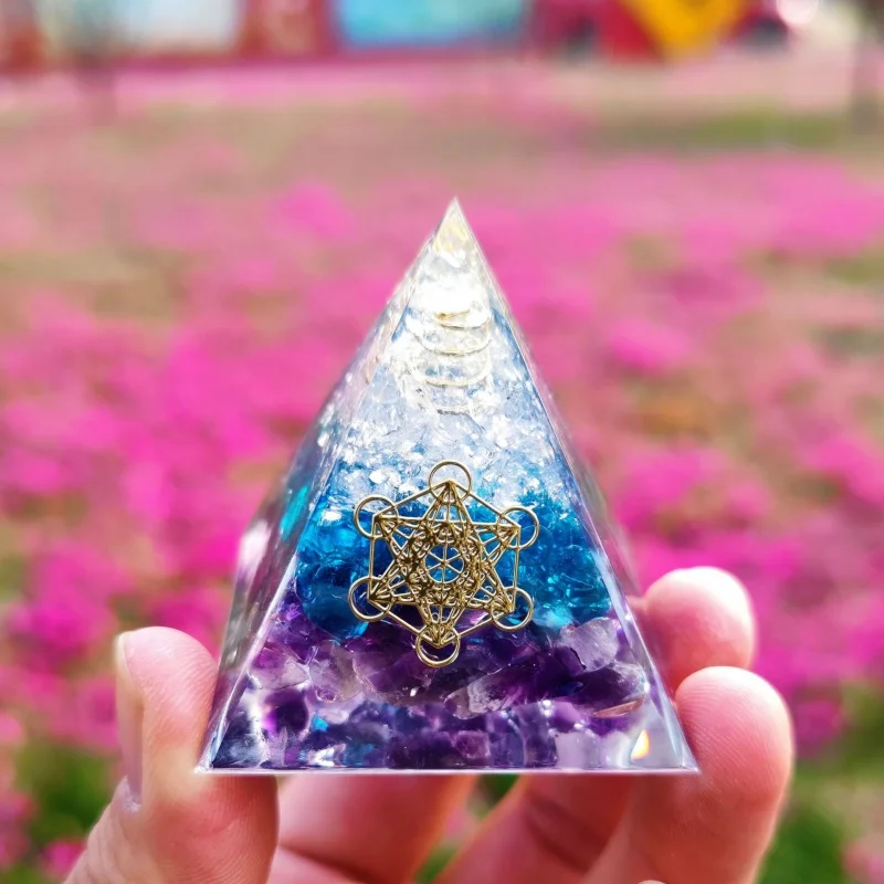 Ogen Energy Crystal Ball Gravel Pyramid Home Crafts Resin Decorations Desktop Decoration Dream Come True