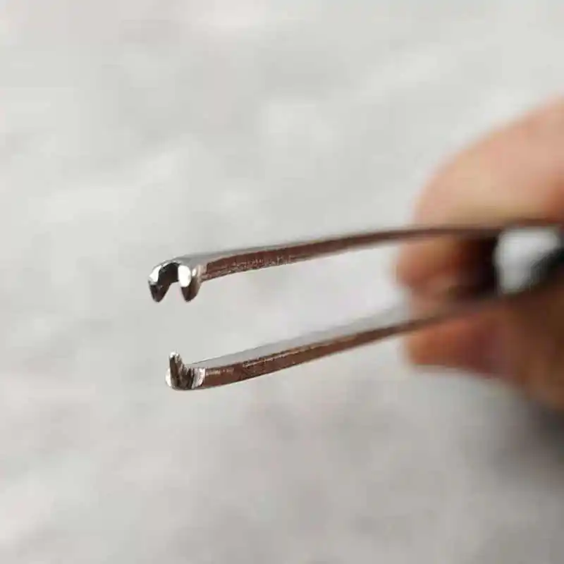 Double Eyelid Tool - Stainless Steel With Teeth - Rat-Tooth Forceps - Eyelid Forceps