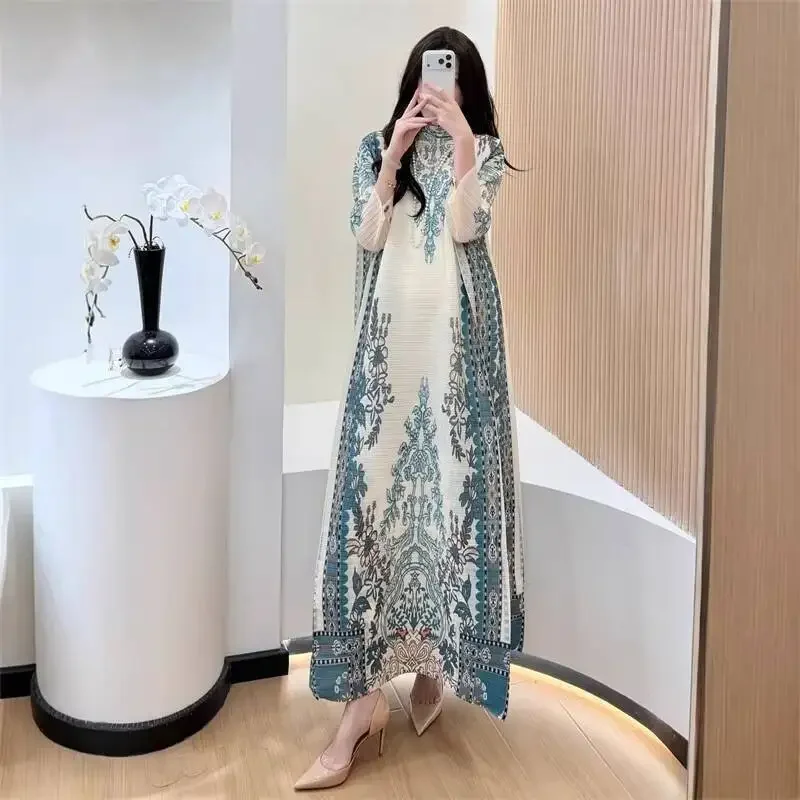 

2025 Autumn Saudi Abaya Fashion Robe Dresses Loose Stand Collar Clothing Light Green Pleated Print Long Sleeve Women Dress