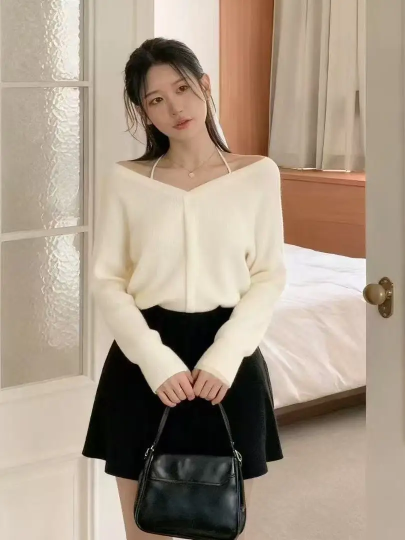 Chic V-Ne Knitwear Women's Faionable mat Design Hanging Ne Sweater Korean Sle Regular Fit Online Exclusive