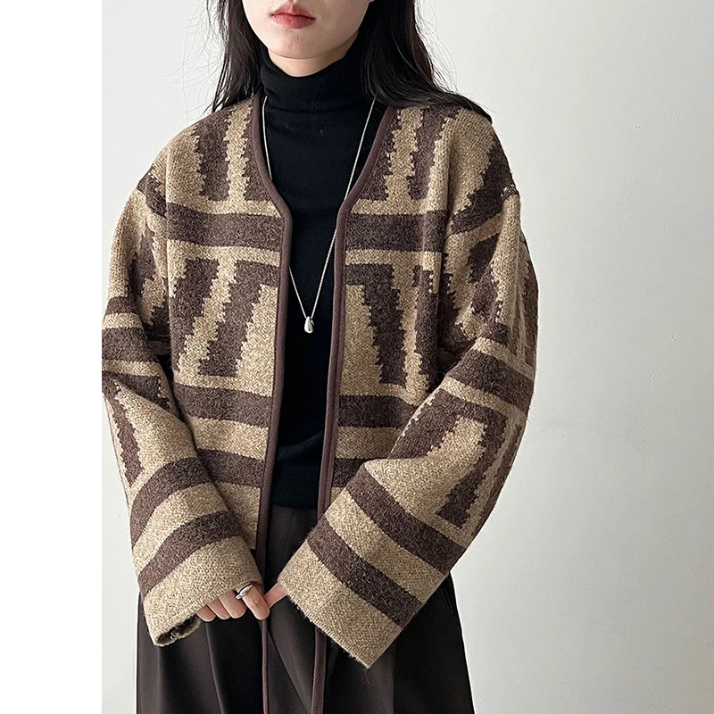 

Autumn Geometric Striped Women's Sweater Cardigan Chic New Knitted Short Coat Top Loose Long Sleeve Clothing