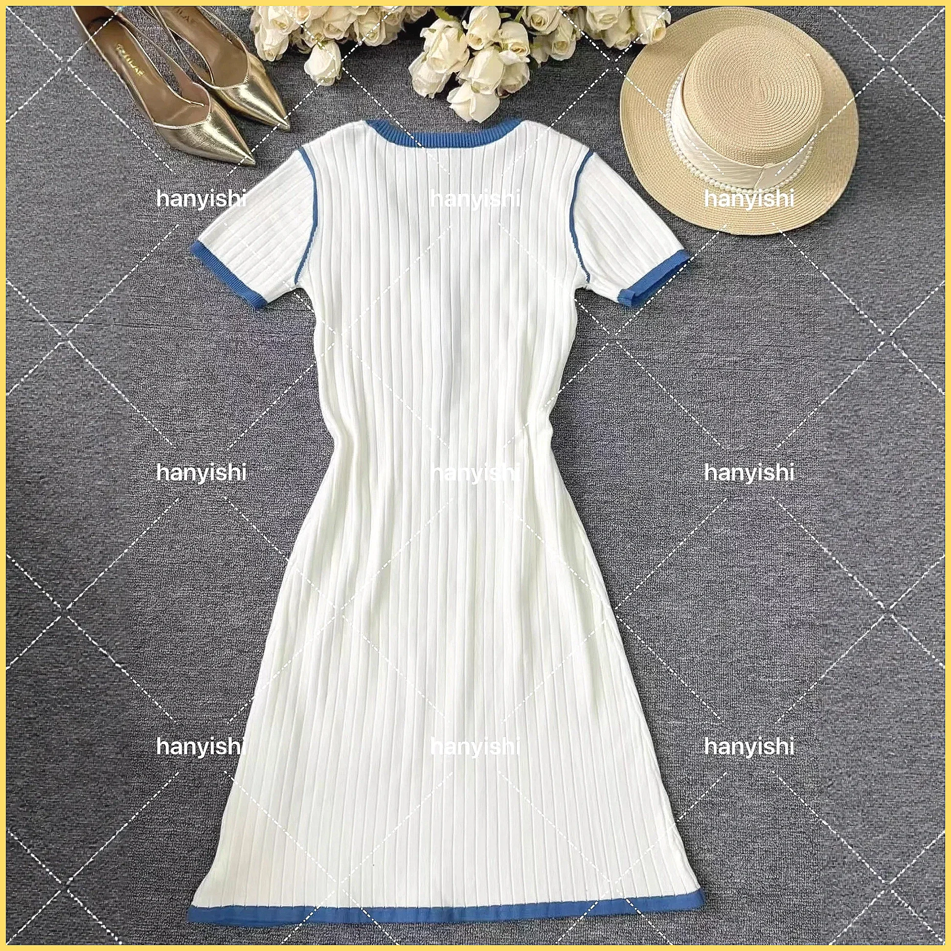 Gaun Mini Rajut Wanita 2026 Chic V-Neck Kancing Depan Elegan Seksi Model Bodycon