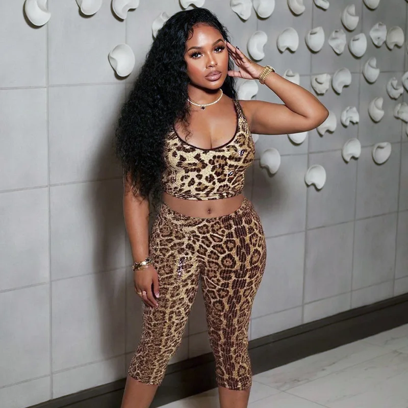 

Leopard Print Sequins 2 Piece Set Women Sexy Halter Backless Tank Crop Tops + Knee Length Pants Party Clubwear Suit Streetwear