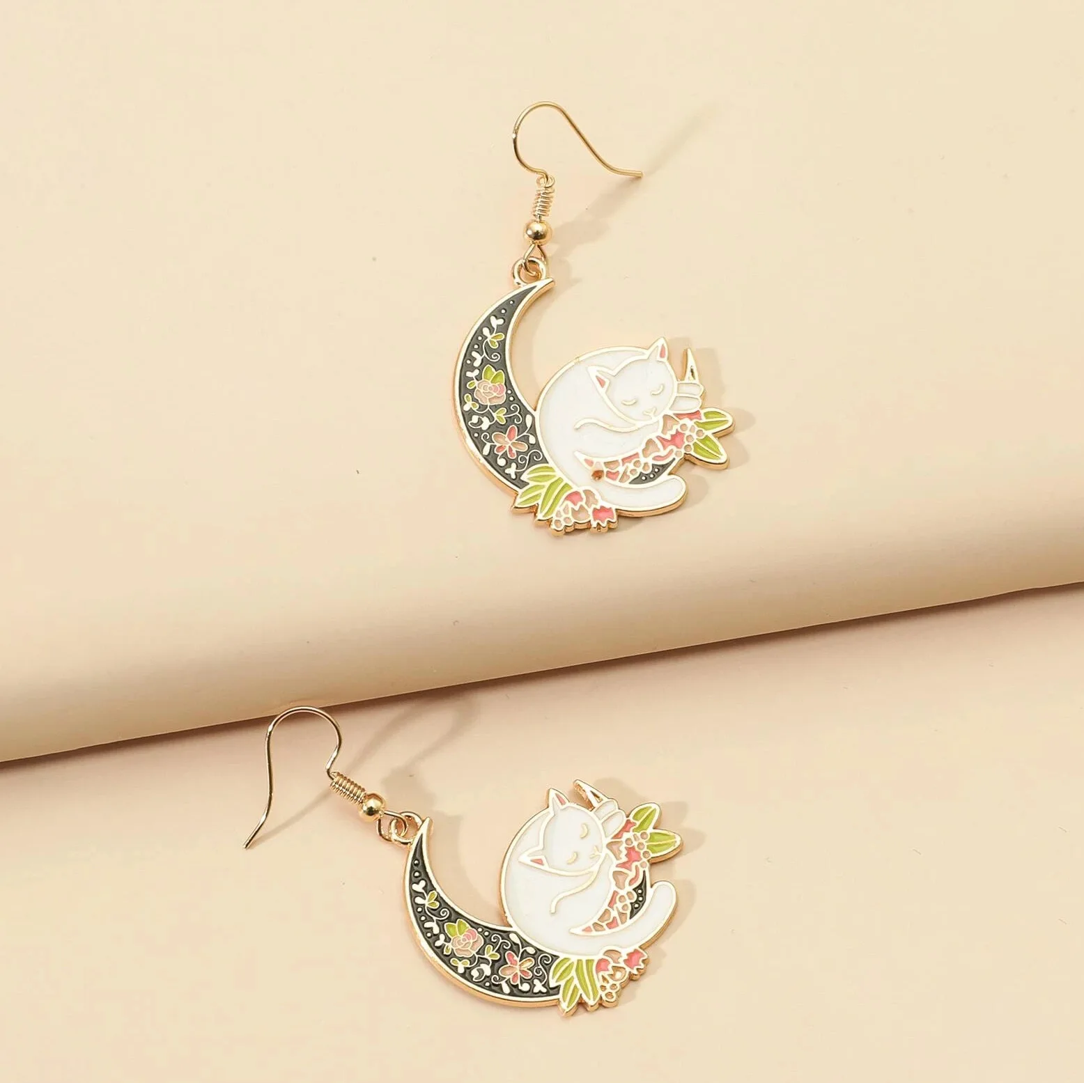 Lovely Sleeping Cat Moon Dangle Earrings For Women Girls Cute Asymmetric Animal Rabbit Fox Kitten Earring Fashion Jewelry Gifts