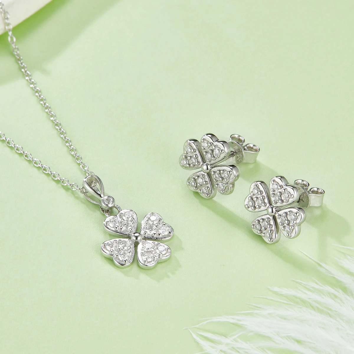 

Муассанит четырехлистный цветок кулон ожерелье серьги комплект легкая роскошная цепочка из стерлингового серебра 925 пробы ожерелье для женщин подарок другу