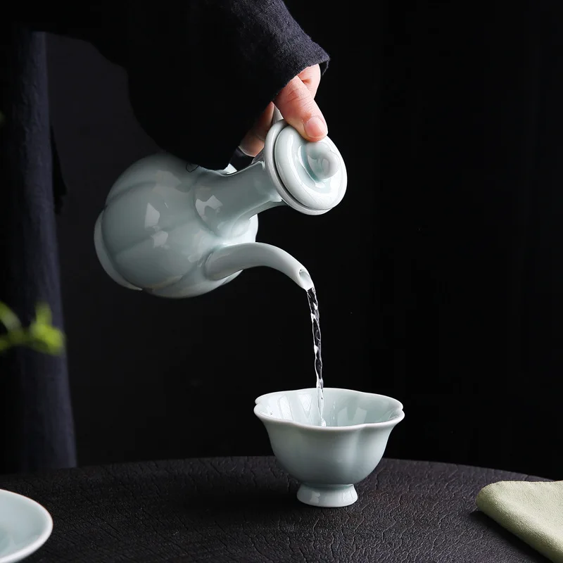 Imitation Song tea small Tianqing hand-held pot soup bottle wine pot Chinese Song Dynasty ceramic imitation Song teapot tea set