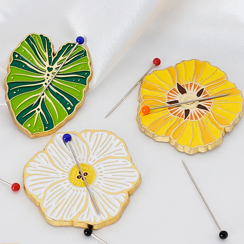 

Magnetic Needle Pickup Tool, Cute Cross-Stitch and Sewing Craft Magnetic Needle Collector.