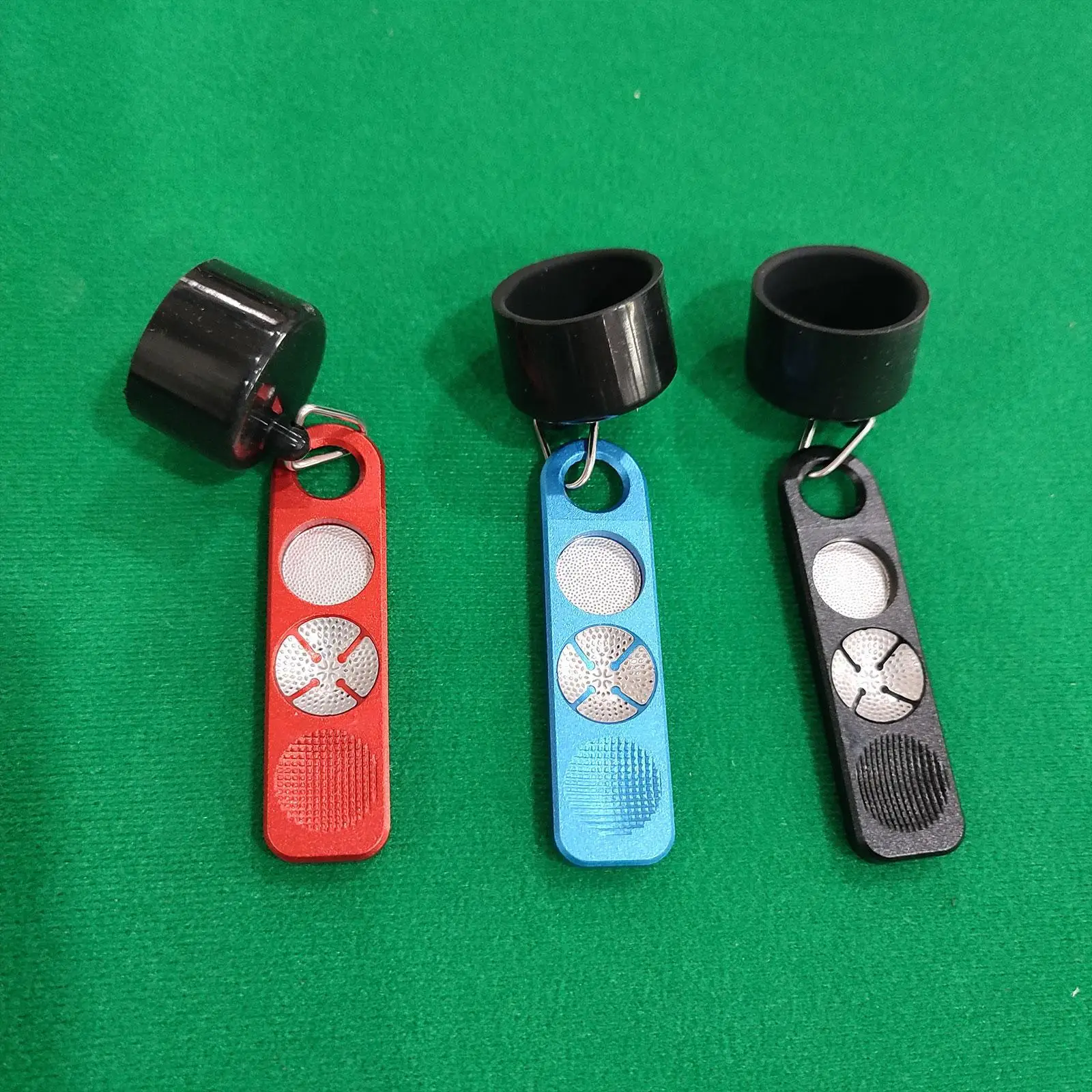 

Держатель для мела для бильярдного кия, аксессуары для кия, незаменимый инструмент для подготовки наконечника кия, 4-в-1 для начинающих игроков.