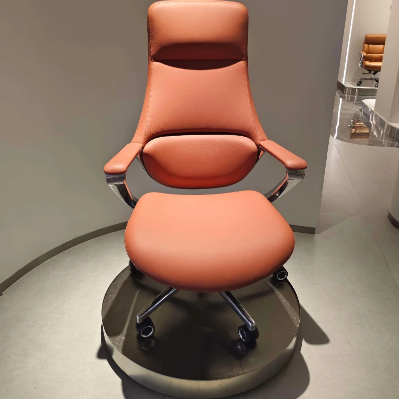 كرسي مكتب ناعم بمسند للذراعين، طويل القامة، مصمم حديث، كرسي مكتب مريح من الجلد، أثاث مكتبي سيلا دي إسكريتوريو #2