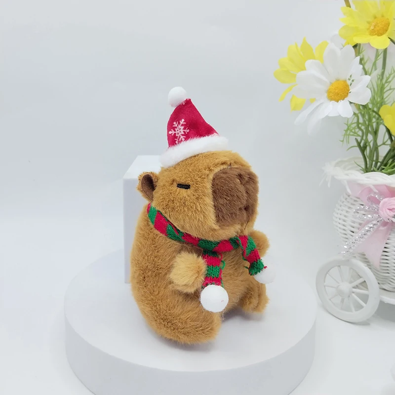 Jouet en peluche Capybara avec chapeau et écharpe de Noël, jouet moelleux, pendentif en peluche, beurre de simulation, mignon, cadeaux d'anniversaire