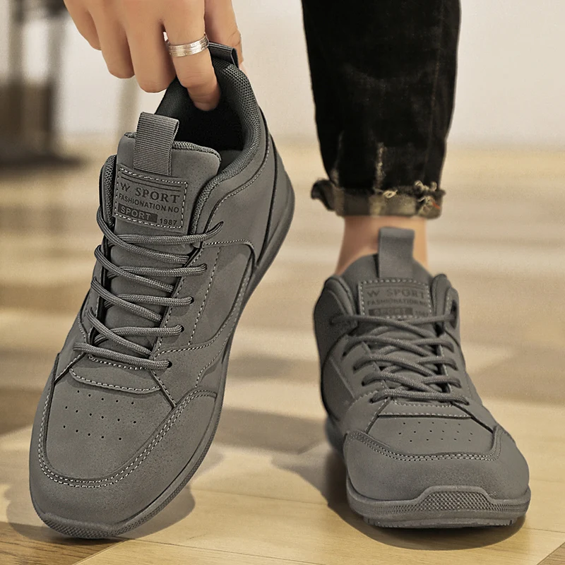 Men\'s Flat Sports Shoes Autumn 2024 New Outdoor Men\'s Vulcanized Shoes Casual Running Shoes Versatile Fashion Trend Work Boots