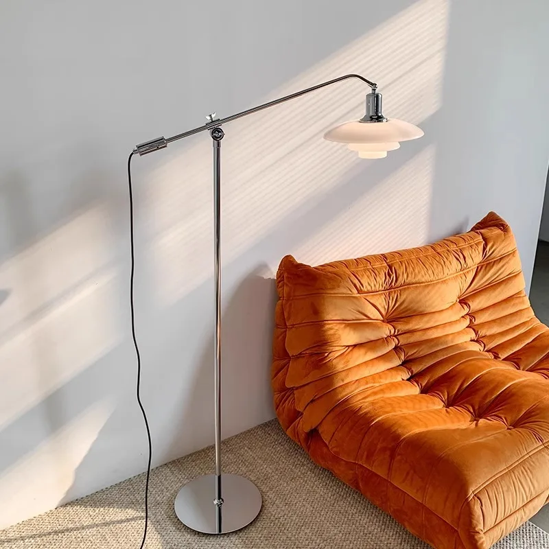 Dinamarca Designer Rocker Arm Floor Lamp Luz de pé para sala de estar e quarto
