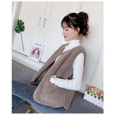 

Faux lambswool waistcoat female new autumn and winter Korean version of the Hundred Ladies shoulders outside the vest jacket