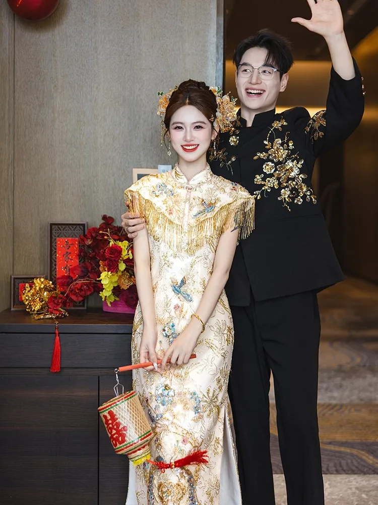 Golden embroidered bride's toasting dress Chinese-style improved tassel shawl for women