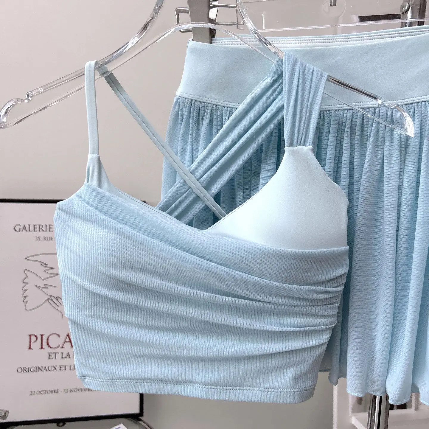 Sporty Fitness Training Tank Top Women's New Style Yoga Strap Vest Sexy Outerwear Mesh Shirt with Chest Pad Backless Design