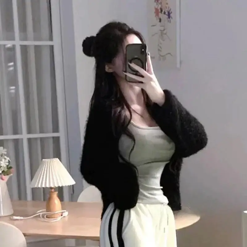 เสื้อคลุมไหมพรมผู้หญิงทรงหลวม แขนยาว นุ่มฟู สไตล์เกาหลี คอวี รุ่นใหม่จาก Dongda Gate