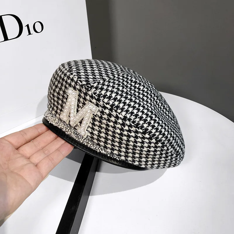 Women\'s Beret Cap Manual Pearl M Letter Brand Girl Painter Hat Winter Warm Houndstooth Female British Retro Octagonal Hats