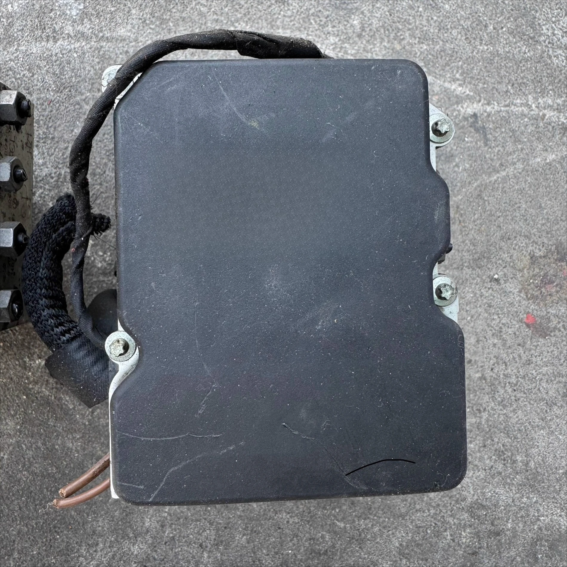 

Automotive Applicable Spare Parts ABS Pump Control Module Q7A68R0