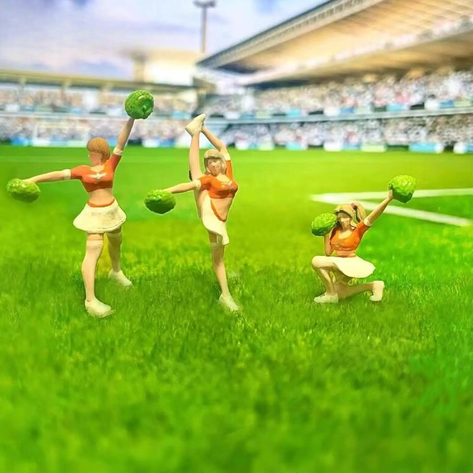 

3 Pieces 1/64 Scale Figurines Model Cheerleaders Props Creative Tiny People