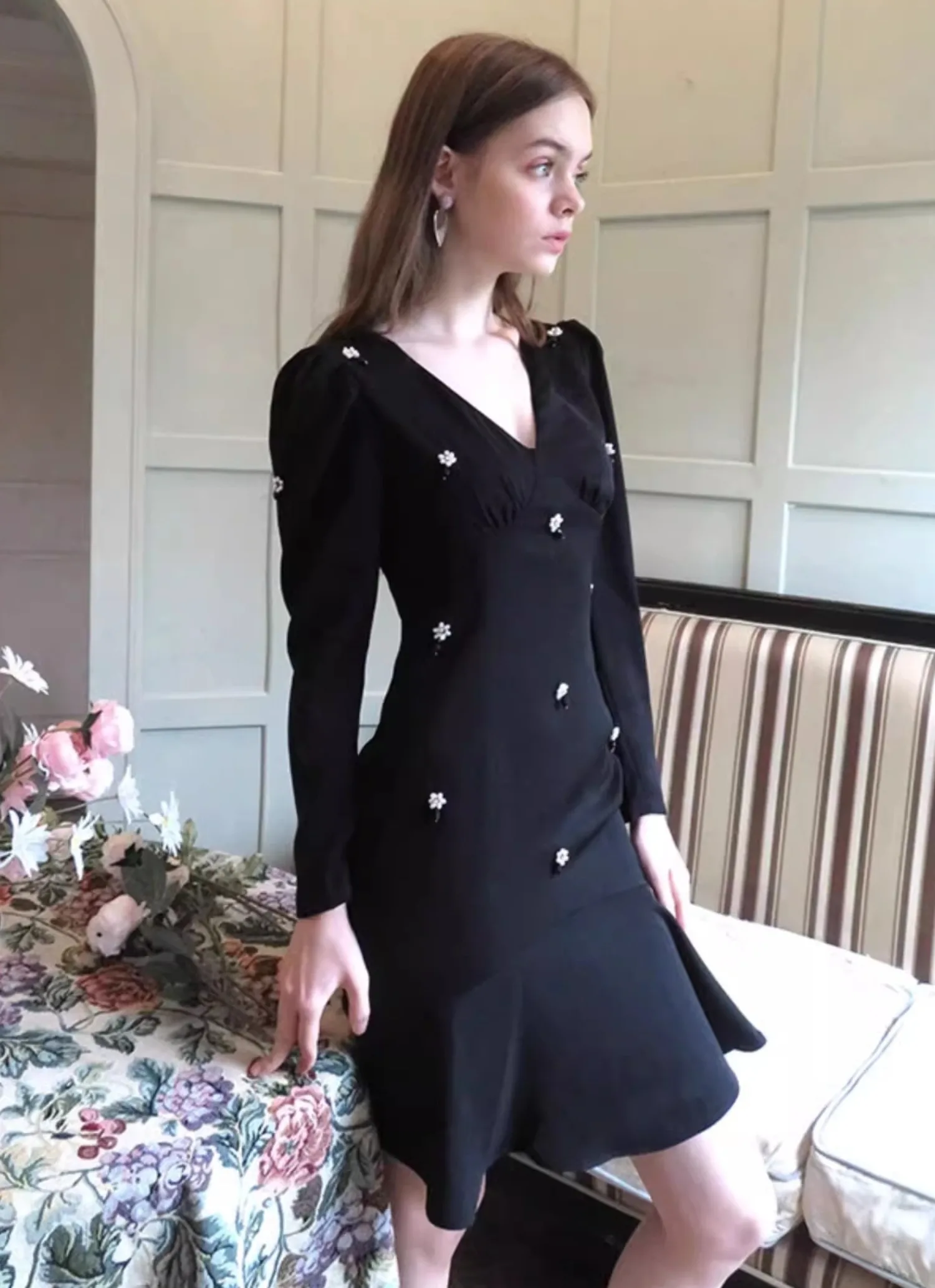 

Элегантное платье с пышными рукавами и v-образным вырезом, женское летнее шикарное мини-платье с высокой талией, облегающее уличное тканевое платье для женщин