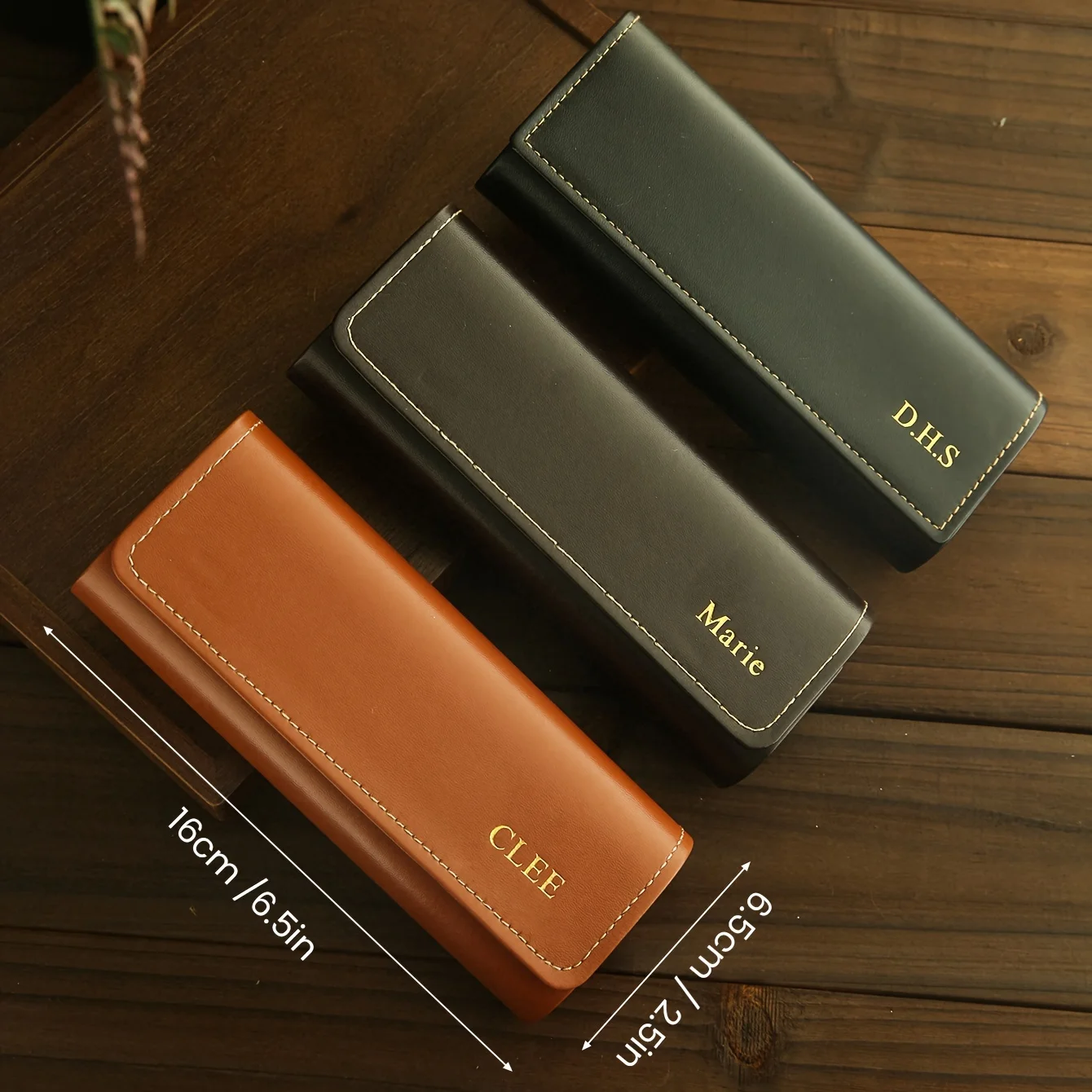 Personalisierte Brillenbox mit Initialen, Vintage, schützend, wasserdicht, Reise-Brillenetui, Leder, für Damen und Herren, Sonnenbrillen-Aufbewahrungsbox – Detail 4