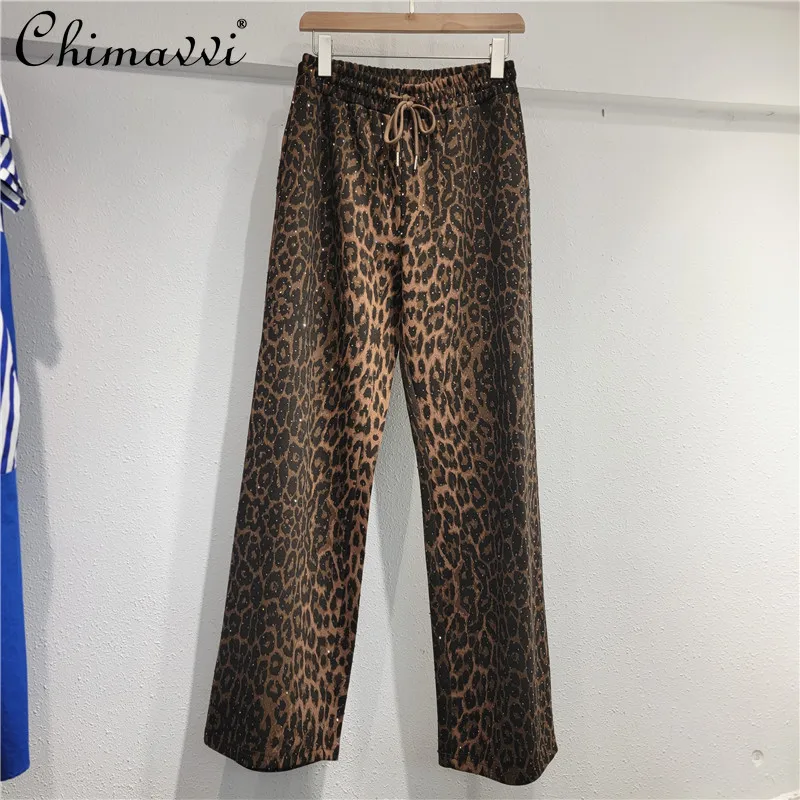 Terno casual com capuz estampa leopardo feminino, jaqueta e calça de manga comprida, roupas soltas, diamante quente, moda europeia, novo, outono