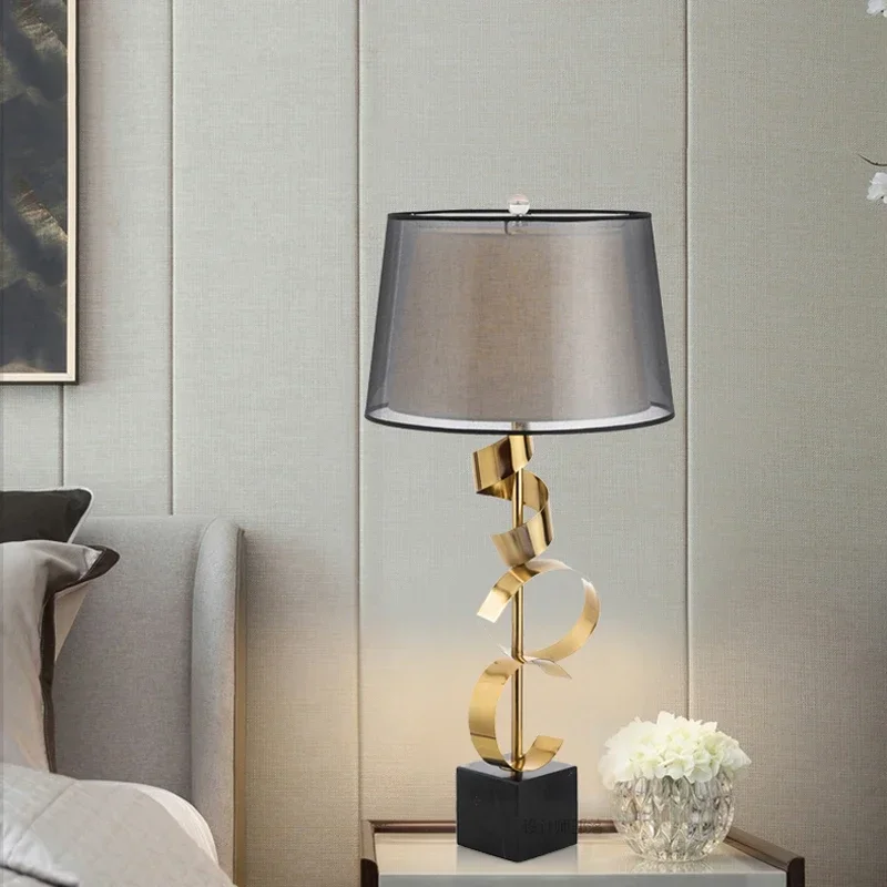 Hotel Bedroom Luxury Gold Table Lamp With Lampshade For Decorated Living Room