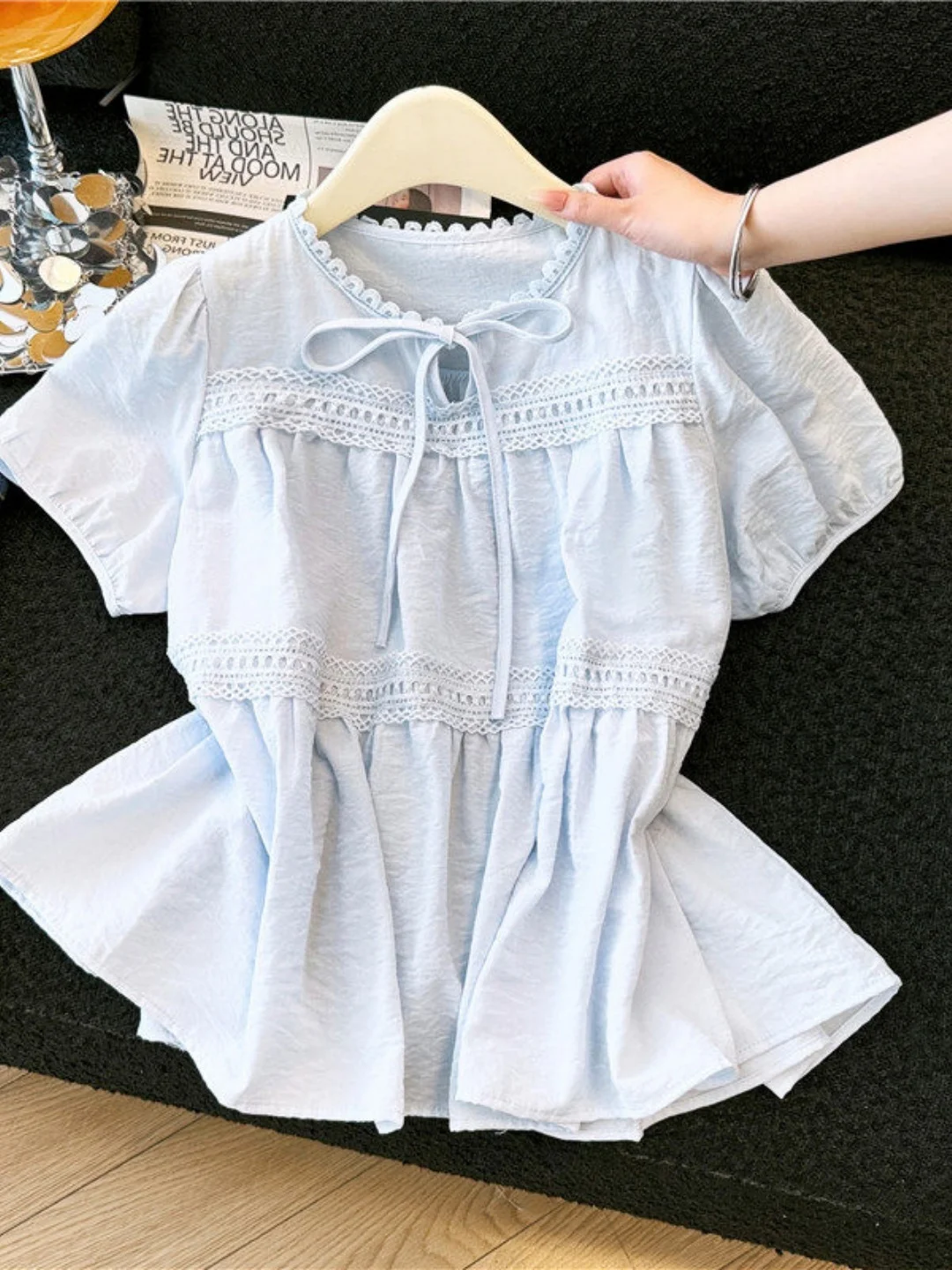 

Sweet Knot Lace Splice Short Sleeve Women's Shirt Unique Design Slimming Top Polyester Fiber round Necktie Blouse