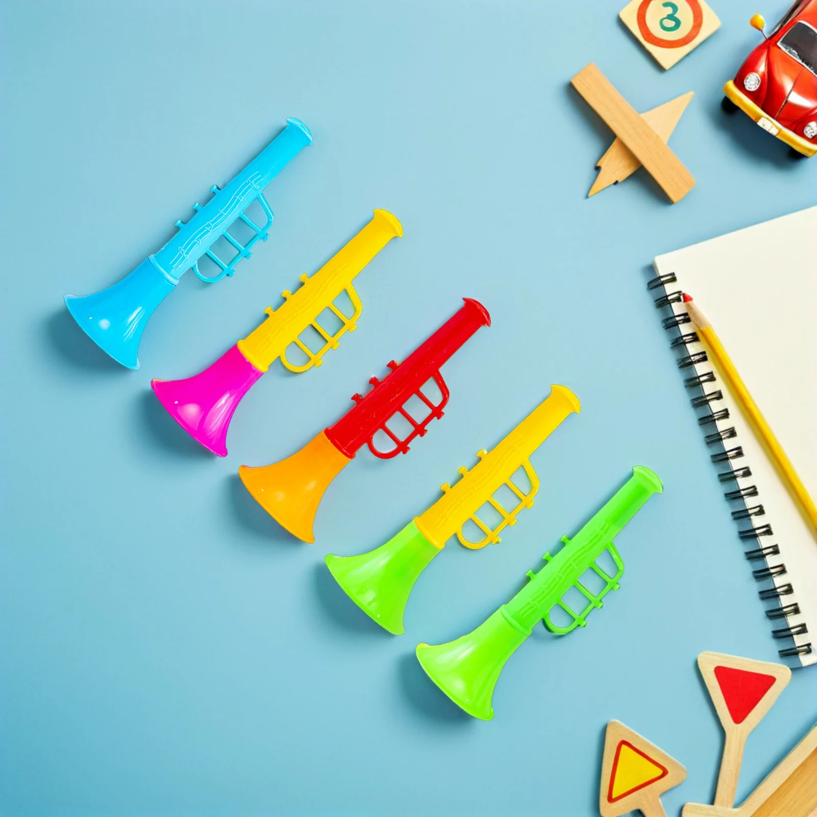 

30 шт., маленькая труба, выдувной рог, забавное музыкальное обучение, образовательная вечеринка, имитация пластикового мини-инструмента