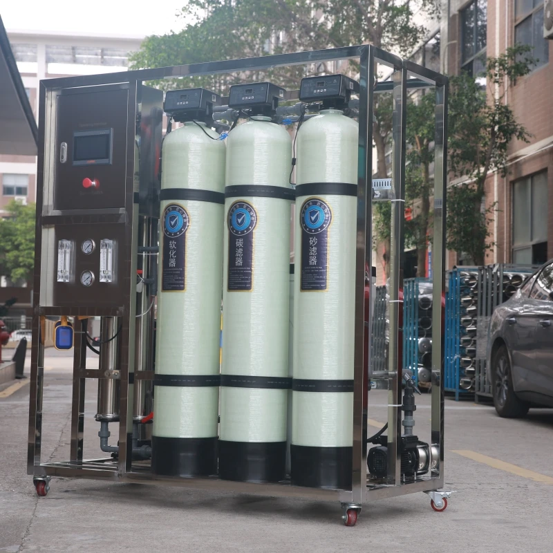 معدات معالجة المياه الفعالة لآلة نظام تنقية التناضح العكسي للنباتات سعة 500 لتر للمياه الصلبة