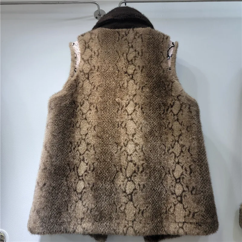 HKSH 2025 Winter New Women's Warm Waistcoat Turn-down Collar Pockets Printed Luxury Elegant High-End Ins Sleeveless Tops HK15893