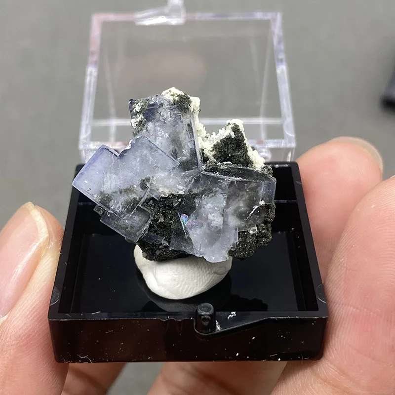 100% natural China Yao gang xian fluorite original stone mineral specimen cures crystal. + Box size:35*35*35cm