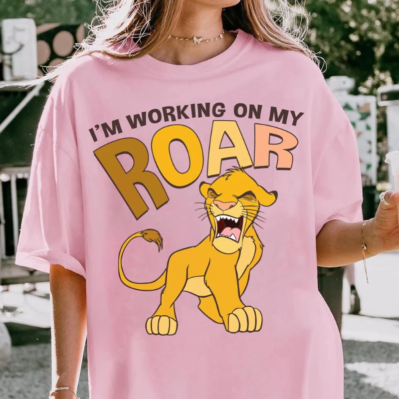 قميص صيفي جديد على الموضة لعام 2025 قميص أسد الملك سيمبا أنا أصنع قميص رور الخاص بي قميص مملكة الأسد الملك الحيوان قميص سفر عائلي #2