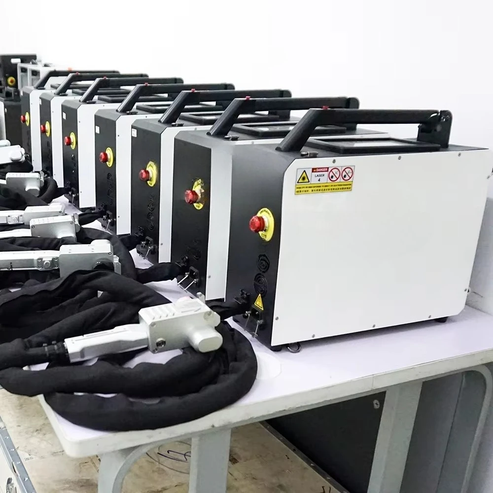100W 200w Portable Handheld Backpack Pulsed Mobile Fiber Cleaner Rust Removal Cleaning Machine