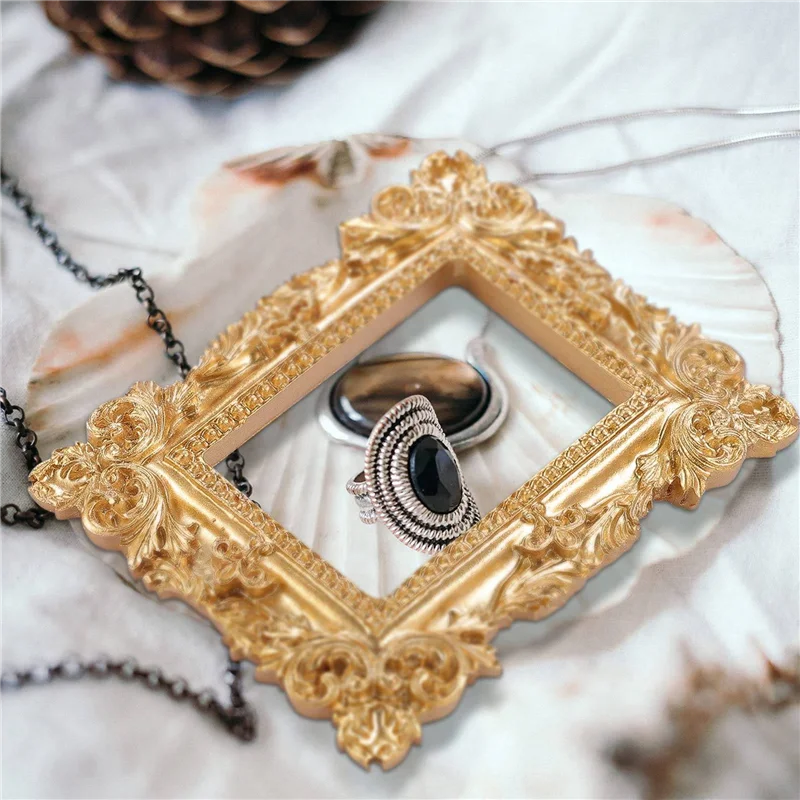 

16 Pcs Vintage Picture Frame Antique Photo Frame Wall Hanging Photo Frame Table Top Display Christmas Holiday Home Decor