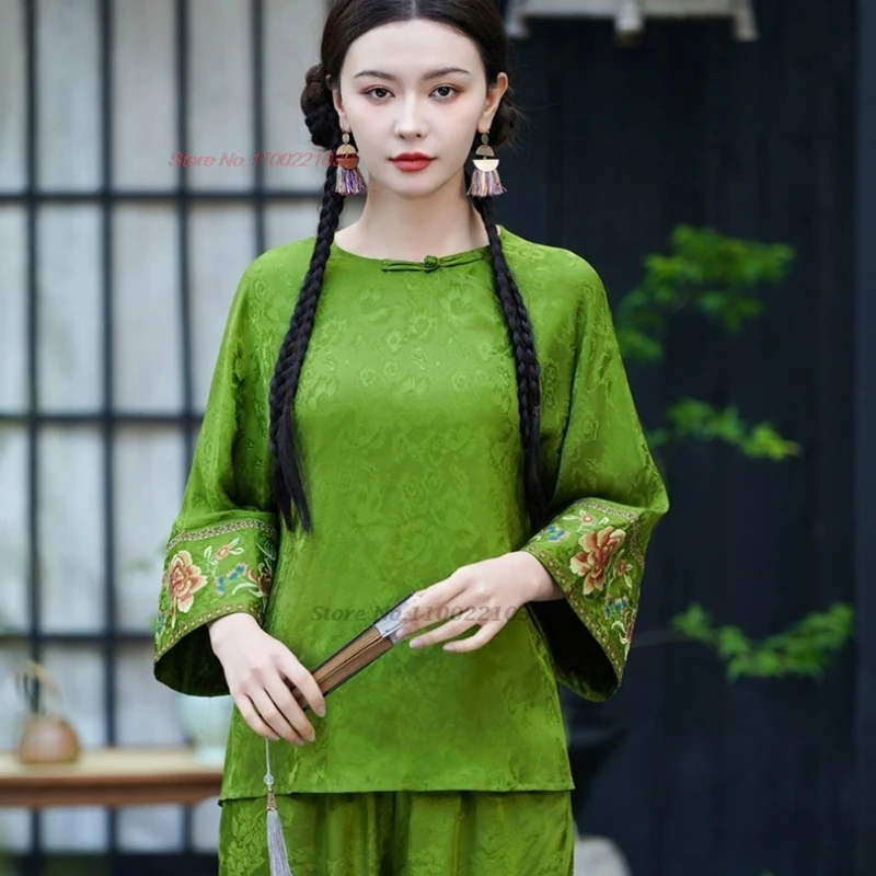 

Традиционная китайская винтажная блузка 2025 года, национальная цветочная вышивка, народная блузка с круглым вырезом, восточные атласные жаккардовые народные топы ханьфу