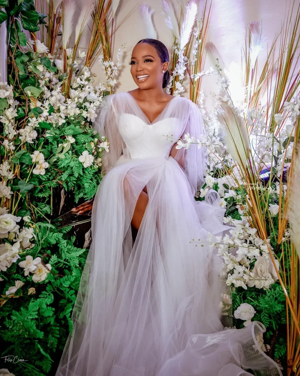 Amazing Long Sleeves Wedding Dresses V Neck A Line Side Split Bridal Gowns Sweep Train Tulle robe de mariée
