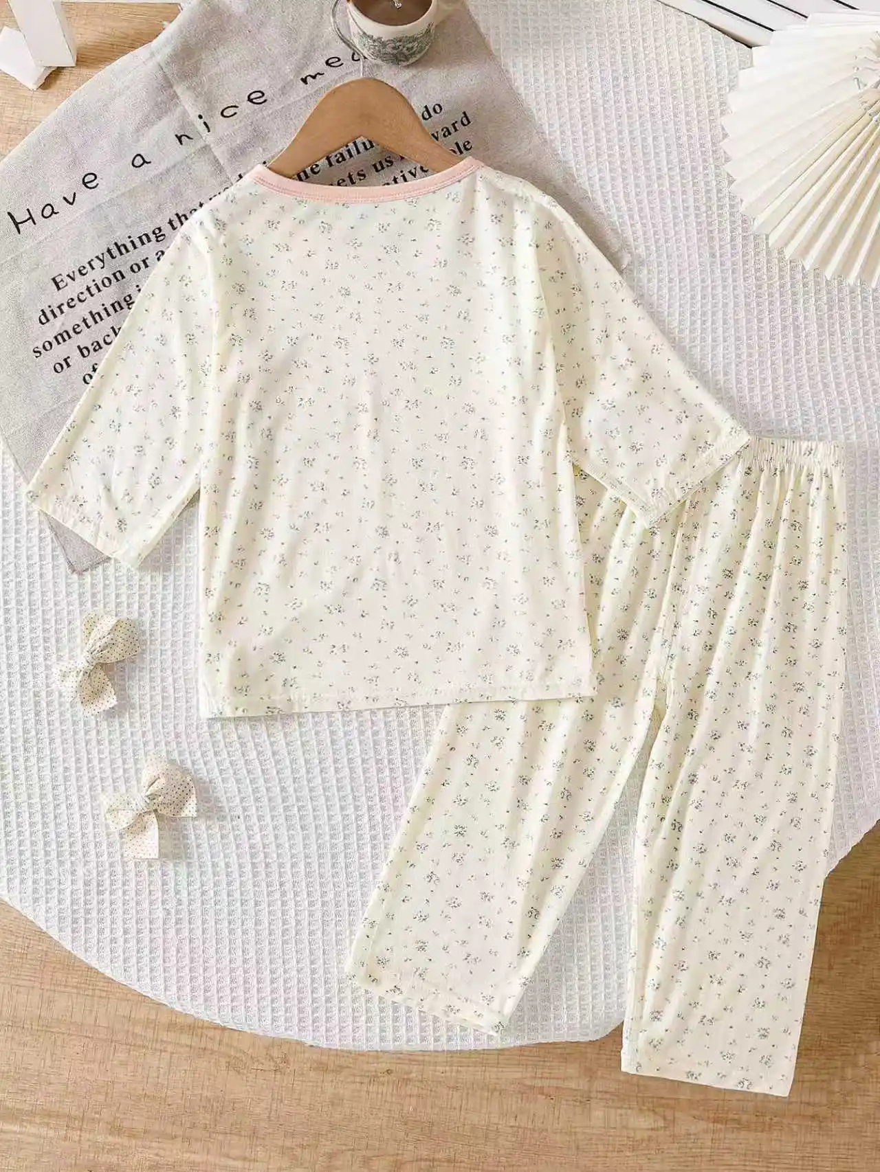 

Весенне-осенний тонкий вязаный комплект полной ширины для маленьких девочек, маленький прозрачный новый топ с длинными рукавами + повседневные штаны, комбинированный комплект