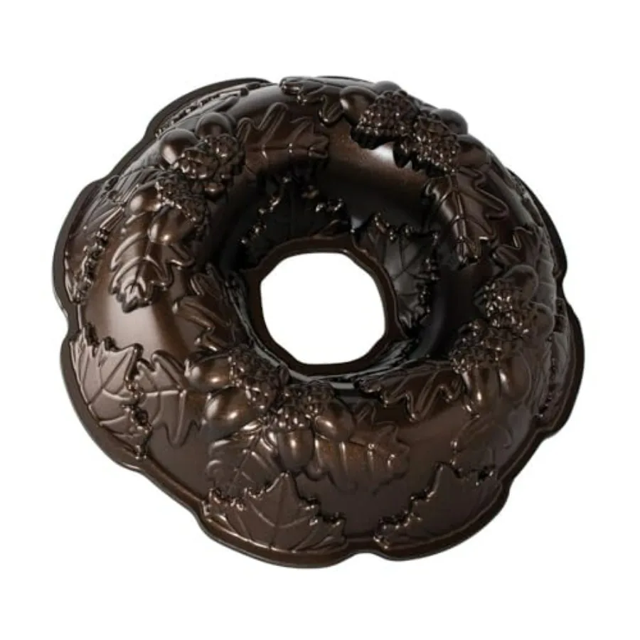 

Осенняя форма для выпечки Bundt «Бронзовый венок» на 10 порций, декоративная, для осенней выпечки, с эффектом состаренного металла и детальным узором в виде листьев
